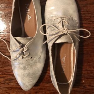 MIA Oxfords White taupe metallic Size 7.5